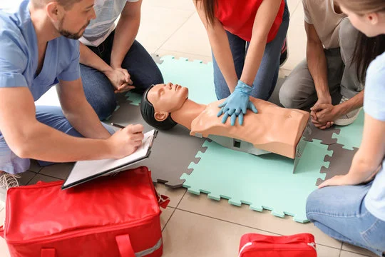 Emergency Life Support by isohs